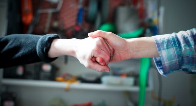 If you're looking to build rapport with someone, make sure that your skin is warm when you shake hands with them. Cold hands have been linked to distrust.