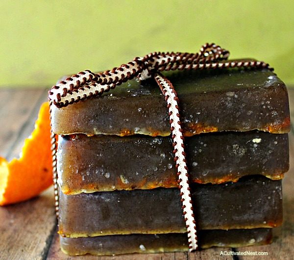 This <a href="http://acultivatednest.com/2014/09/diy-orange-clove-gardeners-soap/" target="_blank">super-tough orange peel soap</a> will get rid of grease and dirt stains from hands in no time!
