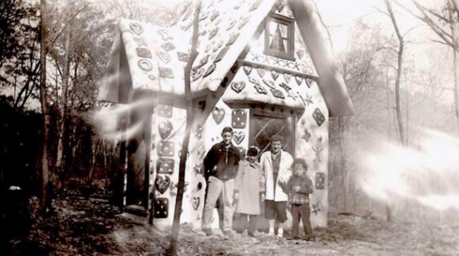 Fairy Tale Forest was once a popular amusement park in Oak Ridge, New Jersey. It was built by German immigrant Paul Woehle in 1957.