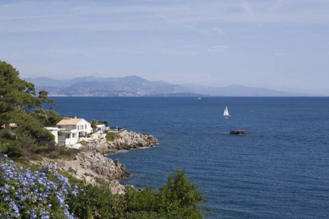 In 2013, a sea urchin diver exploring a coastal path near Cap d'Antibes in France made a startling discovery. He found a human skull emblazoned with a target and the words "death to pedophiles."