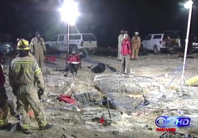 Emergency workers arrived on the scene at 9pm that evening, but because of the narrow passageway, only one rescuer at a time was able to get to him. One worker described the spot where Jones was stuck as "absolutely the worst spot in the cave."