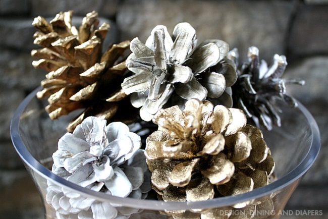 And these <a href="http://designdininganddiapers.com/2014/12/spray-painted-pine-cones/" target="_blank">pine cones</a> would be perfect around the holidays.