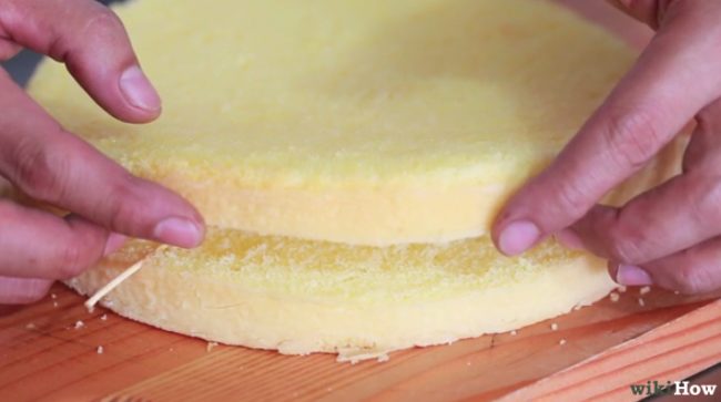 Use dental floss to cut perfect cake layers. Check <a href="http://www.wikihow.com/Cut-a-Cake-Layer-in-Half" target="_blank">this</a> out for more details!