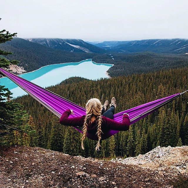 Kammok makes sturdy <a href="http://kammok.com/" target="_blank">hammocks</a> that are insanely lightweight, which is every camper's dream.