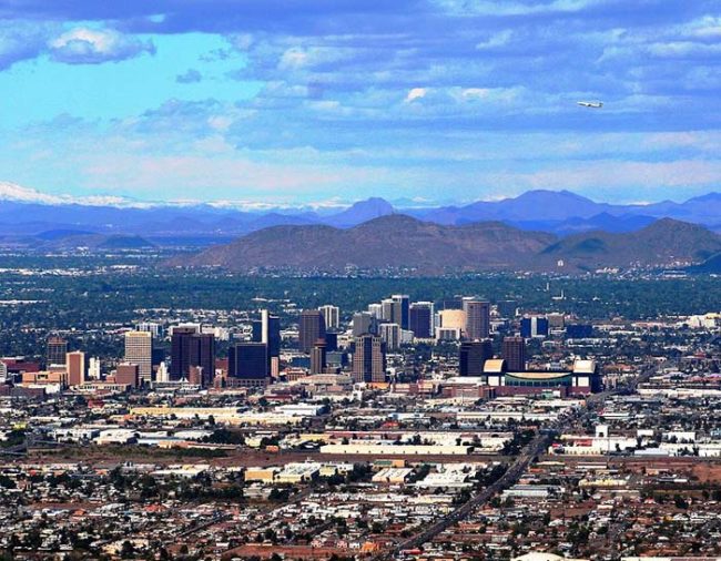 Starting around 7:30 p.m., reports began flooding into police stations and news agencies of mysterious lights appearing in the sky about 300 miles from the Nevada state line through Phoenix, and all the way to the edge of Tucson.