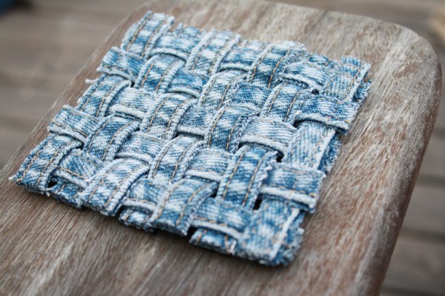 You can also make this <a href="http://simplethingsnotebook.blogspot.com/2012/12/making-woven-jean-seam-coasters.html?spref=tw&amp;m=1" target="_blank">pretty woven version</a>.