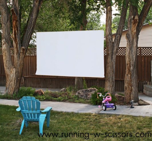 Host a movie night and wow your guests with this DIY <a href="http://www.running-w-scissors.com/2013/07/diy-outdoor-movie-screen_12.html?m=1" target="_blank">outdoor movie screen</a>.