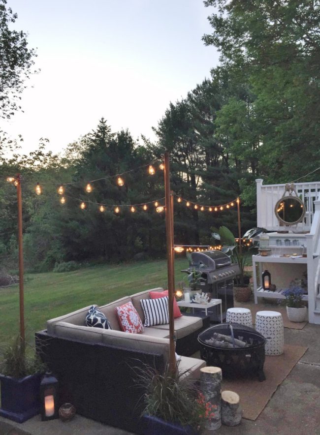 Add ambiance with these DIY <a href="http://cityfarmhouse.com/2015/06/diy-outdoor-light-poles.html" target="_blank">light poles</a>.