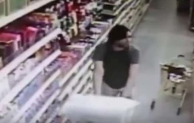 The heroic mother was shopping at a Dollar General store in Hernando, Florida, when 30-year-old Craig Bonello, seen in the security footage below, decided to kidnap the young girl.