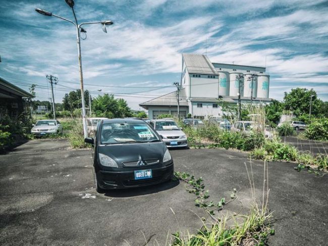 More than a few cars littered the town.