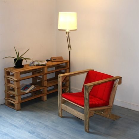 Stack old pallets and turn them into cute bookshelves!