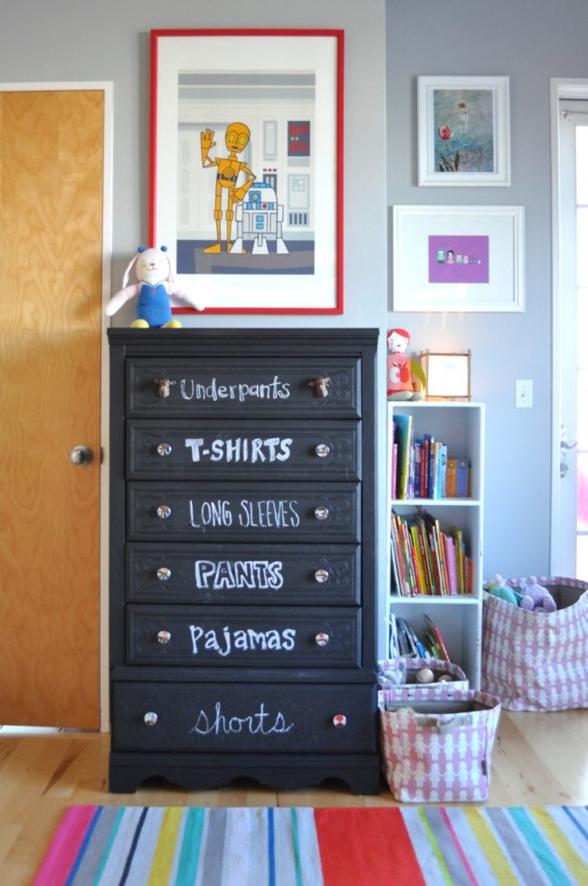 This <a target="_blank" href="http://www.apartmenttherapy.com/reid-ivys-happy-balance-shared-room-my-room-213864">dresser</a> will help your kids get ready so much faster!