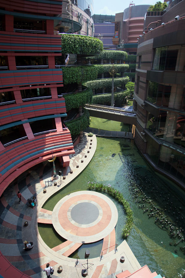 Canal City Hakata Terrace Gardens