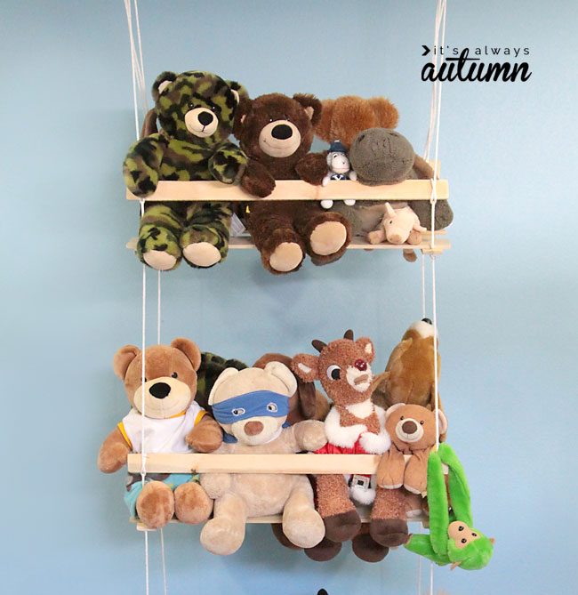 Who says your stuffed animals can't have a little fun of their own in this <a href="http://www.itsalwaysautumn.com/2012/10/31/stuffed-animal-swing-diy-hanging-toy-storage.html" target="_blank">storage swing</a>?