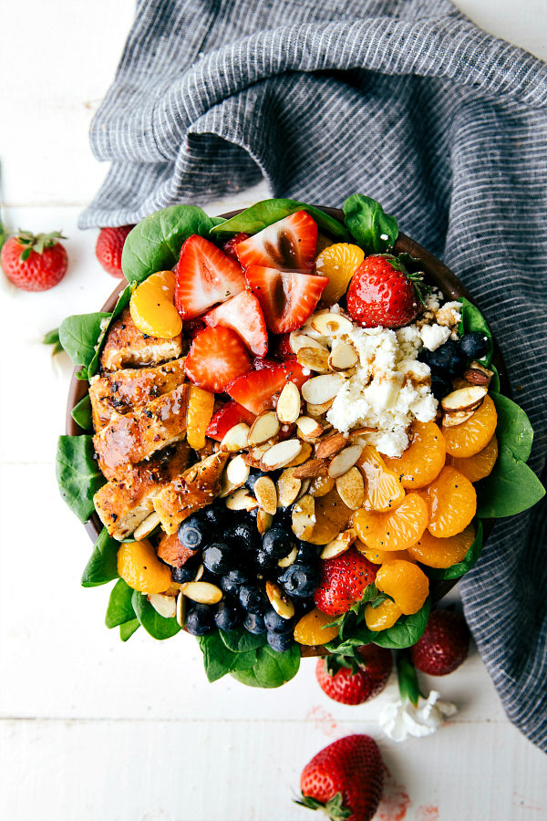 This <a href="http://www.chelseasmessyapron.com/almond-berry-and-chicken-spinach-salad/" target="_blank">berry, chicken, and spinach salad</a> is almost too beautiful to eat...ALMOST.