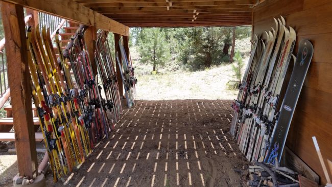 Redditor <a href="https://www.reddit.com/user/yourheynis" class="author may-blank id-t2_j21zd" target="_blank">yourheynis</a> began his porch swing by collecting used pairs of skis that he found at thrift stores and yard sales. 