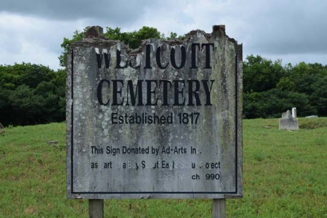 Earlier this month, CynicalSoup paid a visit to a local cemetery somewhere in his home state of Alabama.