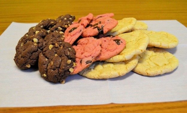 Transform those extra cake mixes in your pantry into these awesome <a href="http://wfu.spoonuniversity.com/2015/03/06/the-effortless-3-ingredient-cookie-recipe-you-need-in-your-life/" target="_blank">cookies</a>.