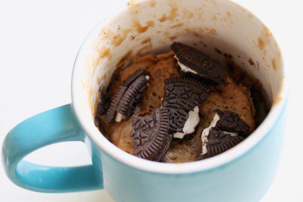 This <a href="http://spoonuniversity.com/recipe/how-to-make-an-oreo-mug-cake-in-5-minutes/" target="_blank">Oreo mug cake</a> can be ready in five minutes or less.