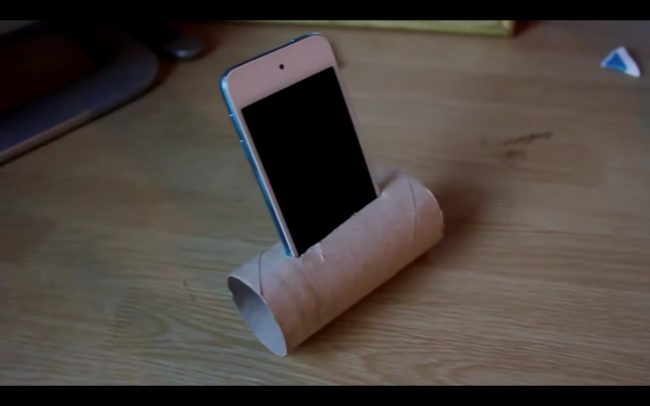 <strong>Life Hack:</strong> You can transform a toilet paper tube into a makeshift speaker.