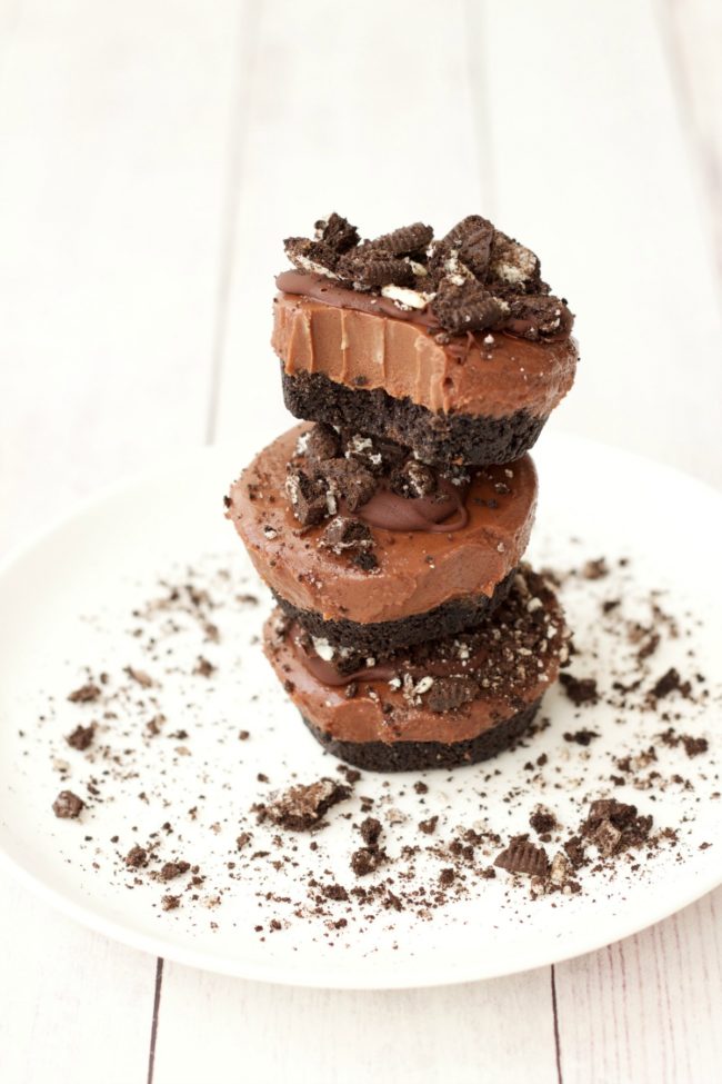 This recipe is so delish, you won't even know it's <a href="http://lovingitvegan.com/mini-vegan-chocolate-oreo-cheesecakes/" target="_blank">vegan</a>.