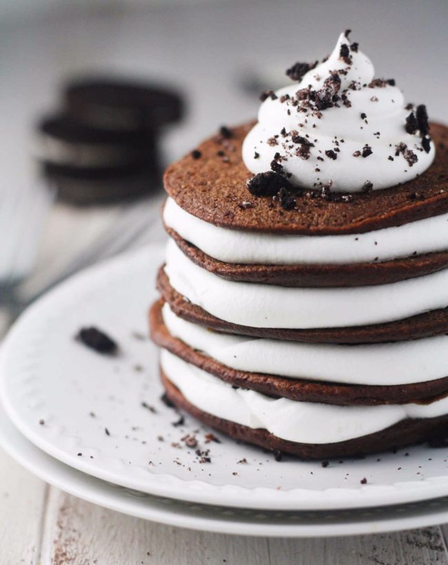 If you're watching your weight, <a href="http://www.itscheatdayeveryday.com/skinny-oreo-pancakes/" target="_blank">skinny Oreo pancakes</a> will do the trick in fulfilling your sweet fix.
