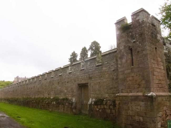 Because of its strategic position along the border with Scotland and its proximity to the sea, Chillingham Castle played an important role in England's bloody war with Scotland in the 14th century.