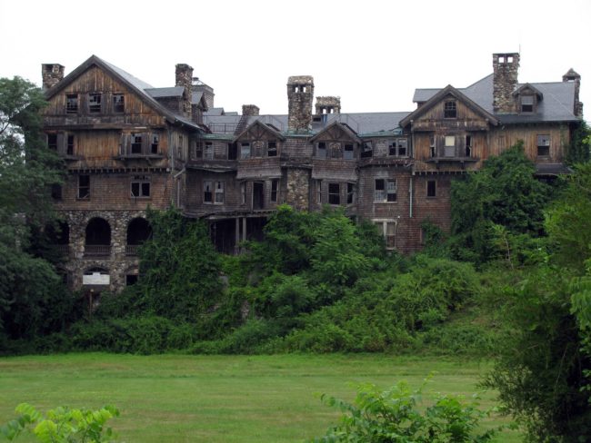 The <a target="_blank" href="http://opacity.us/site11_bennett_school_for_girls.htm">Bennett School for Girls</a> in New York isn't exactly a house, but it's definitely unsettling enough for this list.