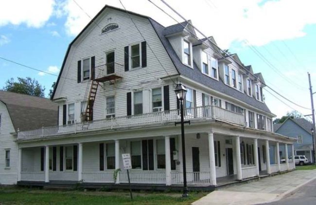 The hotel is located in the quiet Shawangunk Mountains of Ulster County, NY. (It even looks like a hotel out of a horror movie.)