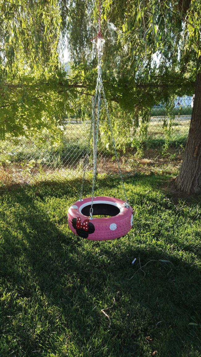 This is the cutest swing I've ever seen.