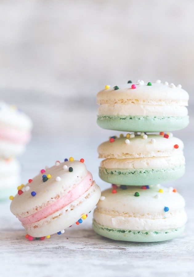 Yes, <a href="http://www.bakersroyale.com/cake-batter-macarons/" target="_blank">cake batter macarons</a> exist...and yes, they're delicious!