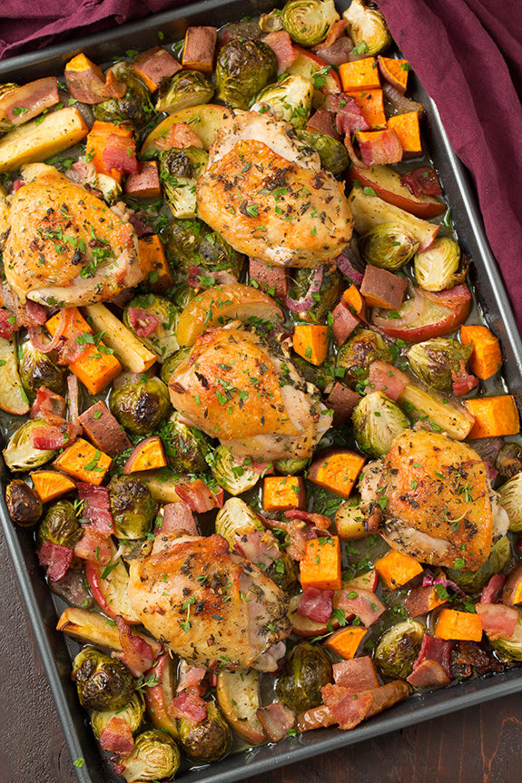 Dinner is always better when you only need one pan -- case in point, this <a href="http://www.cookingclassy.com/2015/10/one-pan-autumn-chicken-dinner/" target="_blank">autumn chicken dinner</a>.