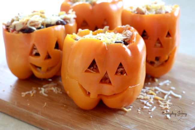 These <a href="http://www.everydayjenny.com/shredded-chicken-rice-stuffed-peppers-halloween-style/" target="_blank">chicken-stuffed peppers</a> are scary good.