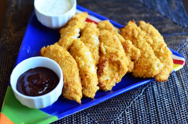 You and your kids will fall in love with these <a href="http://www.simplesweetsavory.com/ranch-cheez-it-crusted-chicken-tenders/" target="_blank">ranch Cheez-It chicken tenders</a>.