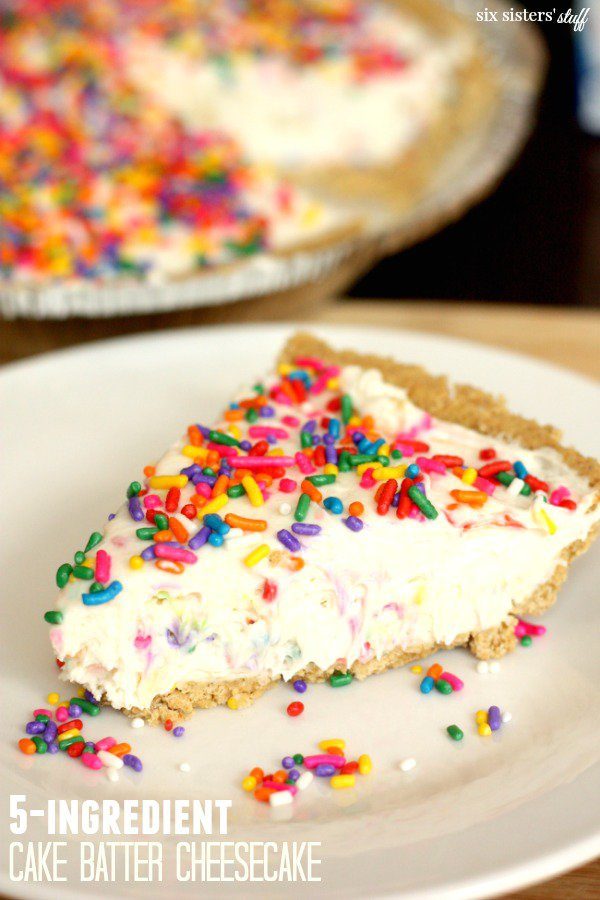 Cheesecake is delicious and all, but it <a href="http://www.sixsistersstuff.com/2016/05/5-ingredient-cake-batter-cheesecake.html#_a5y_p=5436157" target="_blank">gets better with batter</a> (obviously).