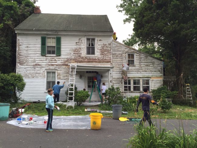 Led by Kristin Polhemus and her husband, a group of 25 neighbors repaired the house for free.