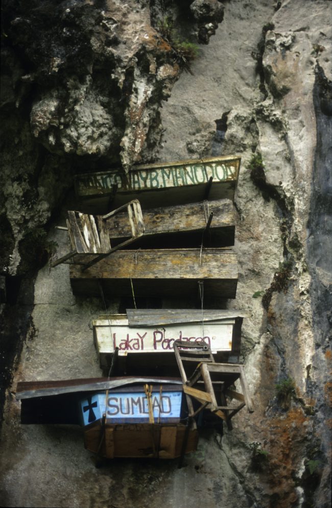 These hanging coffins rest hundreds of feet above ground. 