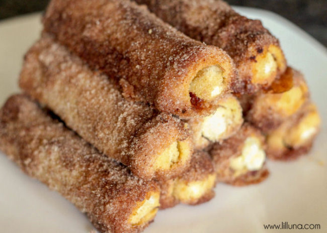 These <a href="http://lilluna.com/cinnamon-cream-cheese-roll-ups/" target="_blank">cinnamon cream cheese rollups</a> pack the same flavor with less work.