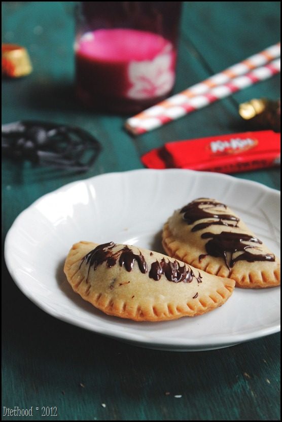 These <a href="http://diethood.com/leftover-candy-hand-pies/" target="_blank">bite-sized candy pies</a> are all treats, no tricks.
