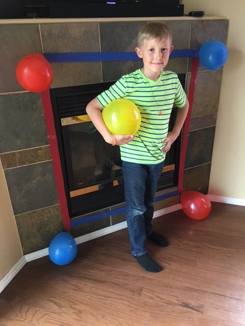 The enthusiastic boy hung many of his own decorations, blew up balloons, and made treat bags for his guests. He <a href="http://www.peanutlayne.com/2016/10/parents-please-dont-forget-to-rsvp.html" target="_blank">told</a> his mom, "This is the happiest day of my life. I can't wait until my friends get here!"