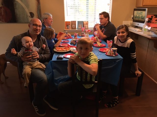 The family made the best of a bad situation by chowing down on some pizza and playing a game. Mahlon was still hurt, but his spirits were beginning to lift. 