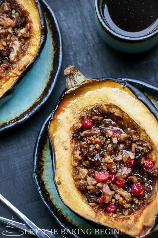 Nothing says Thanksgiving quite like <a href="http://letthebakingbeginblog.com/2012/10/acorn-squash-with-walnuts-cranberry/" target="_blank">cranberries and squash</a>. So why not pair the two together in one delicious dish with satisfying substance?