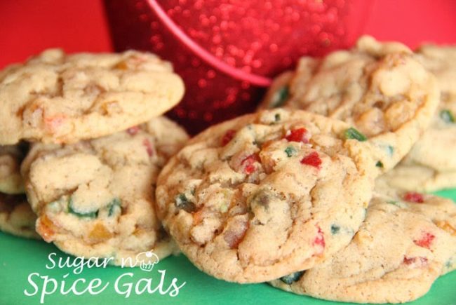 Or you can really surprise guests with these <a href="http://sugar-n-spicegals.com/2013/12/chewy-fruitcake-cookies.html" target="_blank">chewy fruitcake cookies</a>!