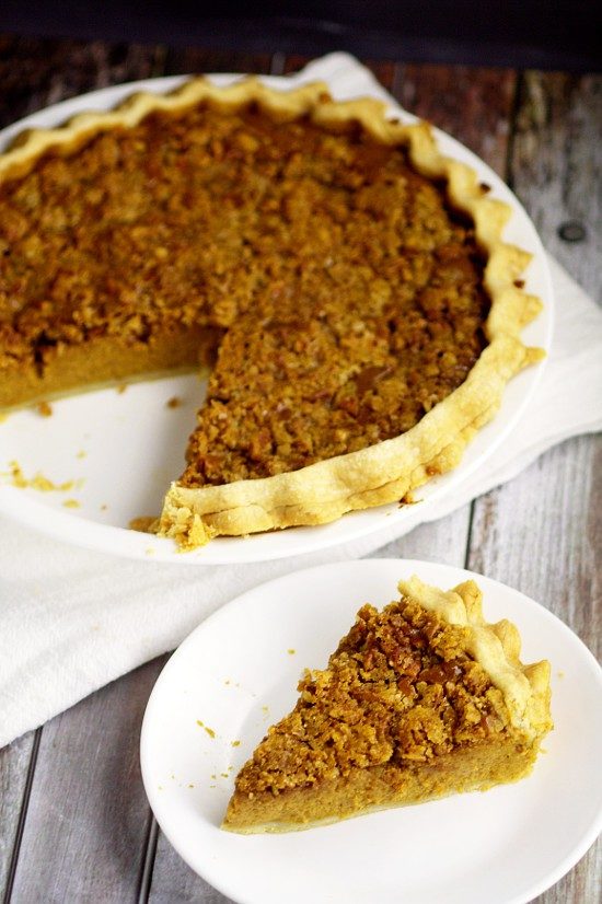 Share a bit of eggnog at your Thanksgiving dinner with this <a href="http://www.thegraciouswife.com/eggnog-pumpkin-pie/" target="_blank">'nog pumpkin pie</a>.