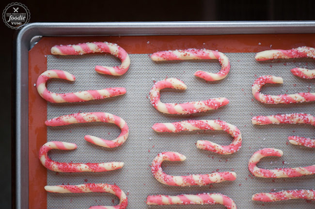 No one will ever guess how easy it is to make <a href="http://selfproclaimedfoodie.com/peppermint-candy-cane-cookies/" target="_blank">peppermint candy cane cookies</a>.