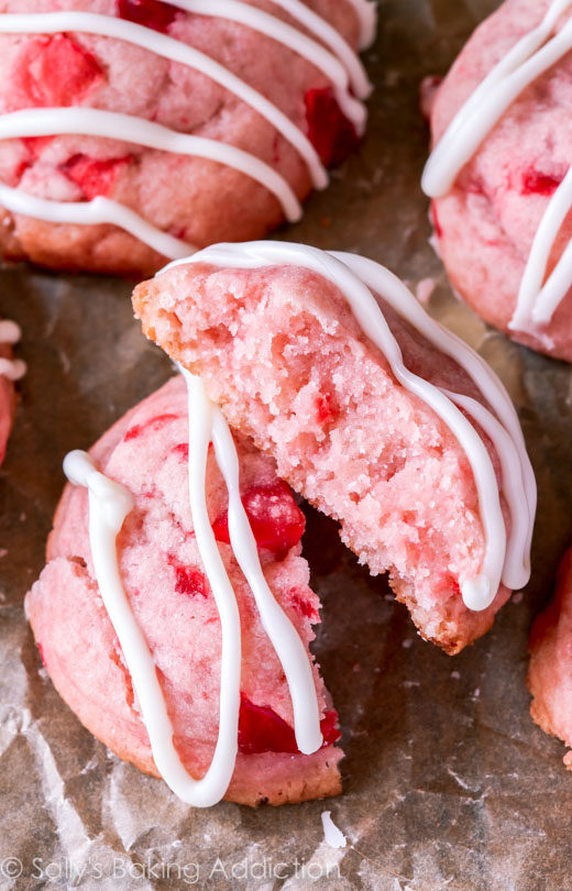 Maraschino cherries are a common Christmas treat, but now you can take the tradition one step further with <a href="http://sallysbakingaddiction.com/2014/12/08/cherry-almond-shortbread-cookies/" target="_blank">cherry almond shortbread cookies</a>.