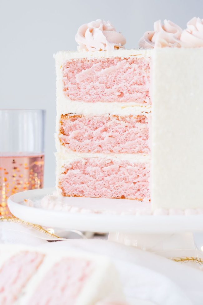 Because really, who could say no to <a href="http://livforcake.com/2016/12/pink-champagne-cake.html" target="_blank">pink champagne cake</a>?