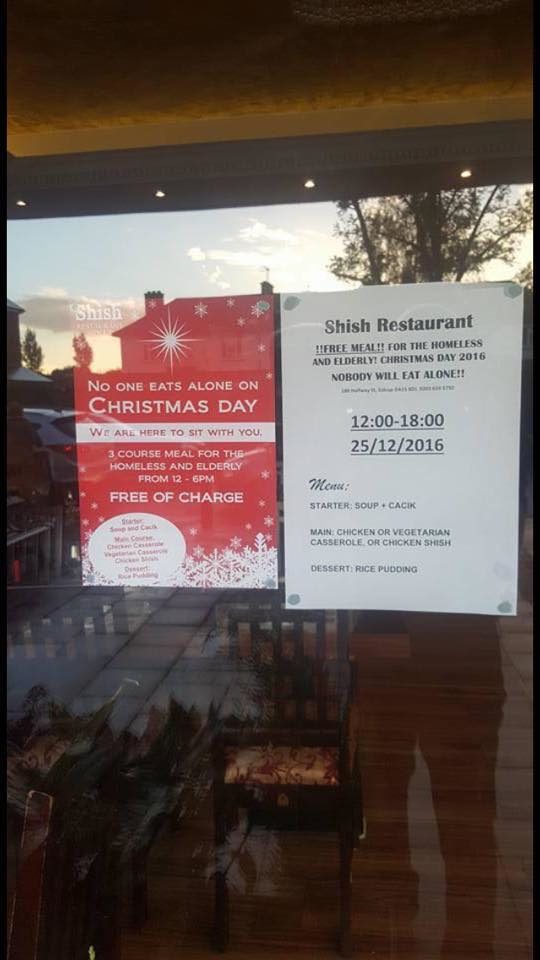 The sign on their door, which has now been shared widely on social media, reads, "No one eats alone on Christmas Day. We are here to sit with you." It offers a free three-course meal to the homeless and the elderly.